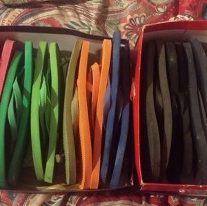 10 pairs of flip flops